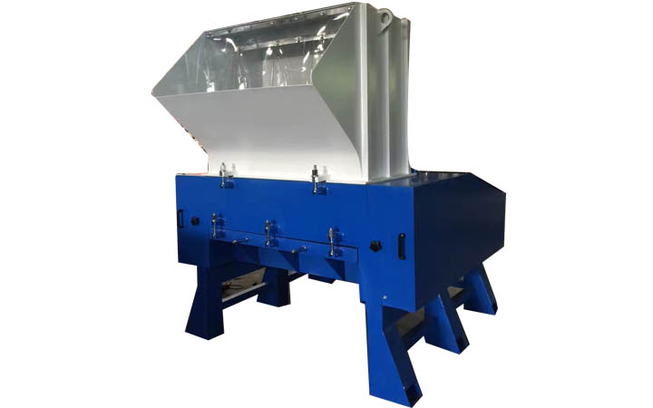 Plastic crusher