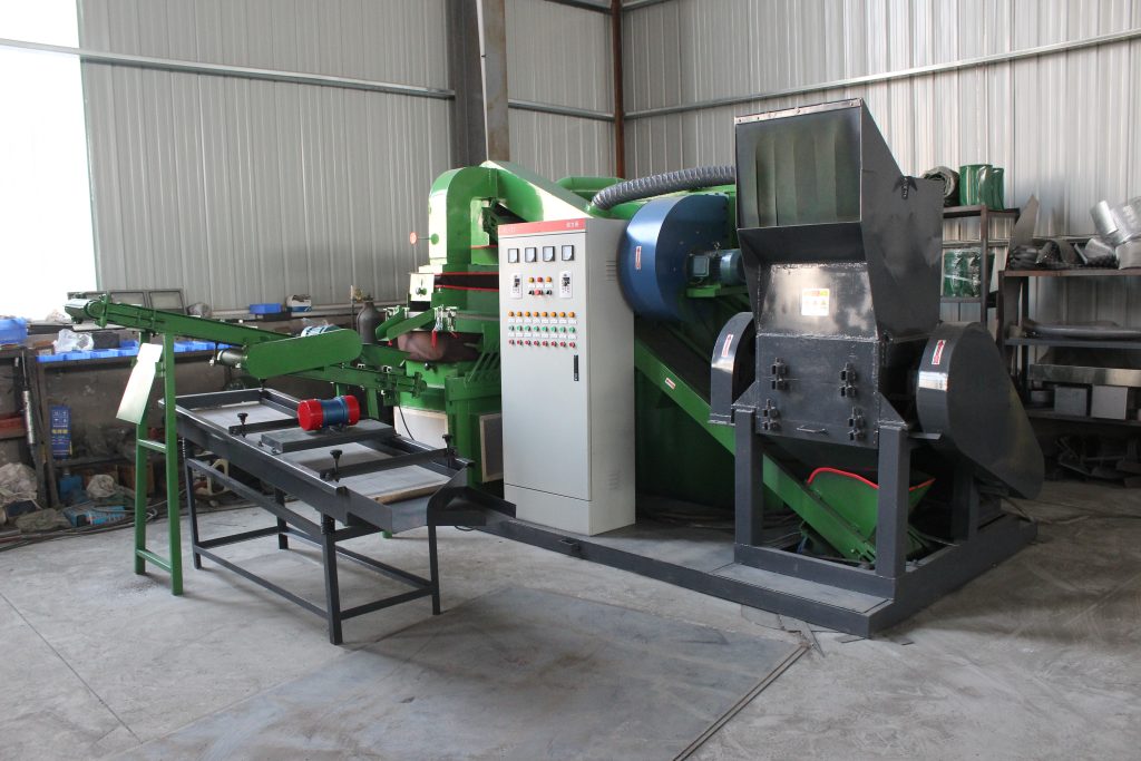 600-type dry small copper cable wire recycling machine and electric motor rotor crusher to be shipped to Shandong.