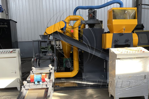 Large-capacity electric cable recycling and processing equipment 800-type copper wire recycling machine is sent to Japan