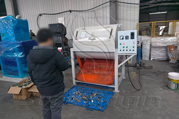 Hebei Customer Visited Our Factory to Inspect PCB Components Dismantling Machine
